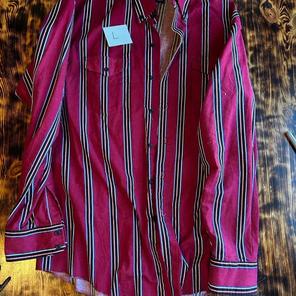 Wrangler Men's Red and Black Striped vintage American Made Button Down Shirt